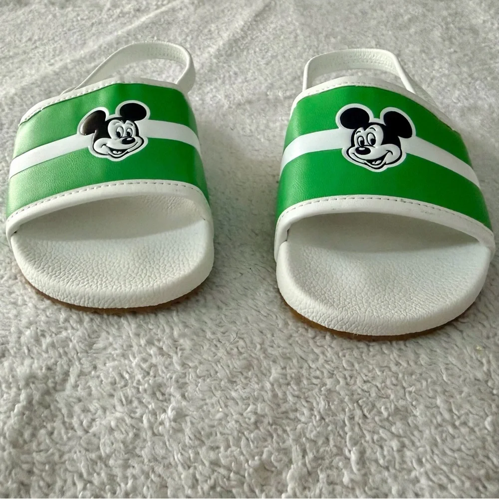 Disney x Janie and Jack | Green & White Mickey Mouse Slides | Size 8